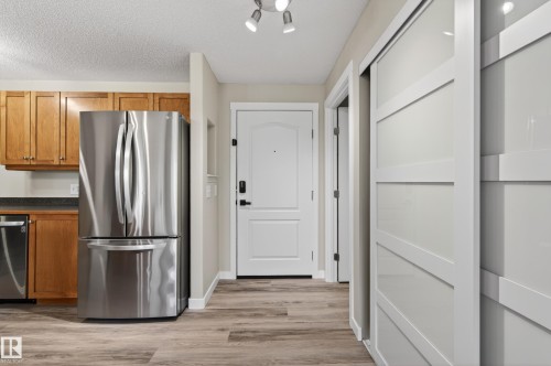 212 5340 199 Street, Edmonton, AB - Indoor Photo Showing Kitchen