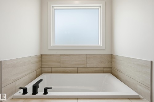 9 Redpoll Wynd, St. Albert, AB - Indoor Photo Showing Bathroom