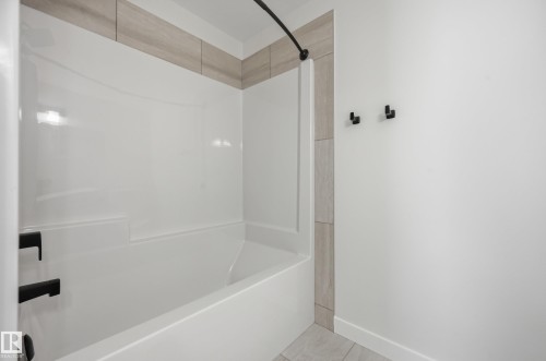 9 Redpoll Wynd, St. Albert, AB - Indoor Photo Showing Bathroom