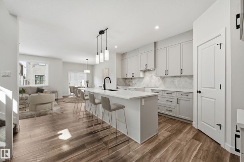 9 Redpoll Wynd, St. Albert, AB - Indoor Photo Showing Kitchen With Upgraded Kitchen