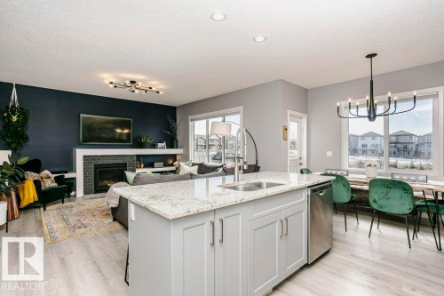 2423 16 Avenue, Edmonton, AB - Indoor With Fireplace