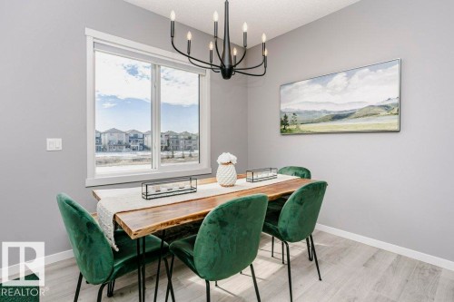 2423 16 Avenue, Edmonton, AB - Indoor Photo Showing Dining Room