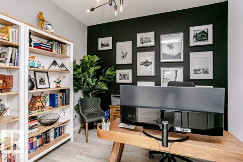 2423 16 Avenue, Edmonton, AB - Indoor Photo Showing Office