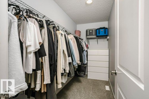 2423 16 Avenue, Edmonton, AB - Indoor With Storage