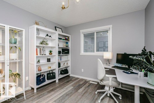 2423 16 Avenue, Edmonton, AB - Indoor Photo Showing Office