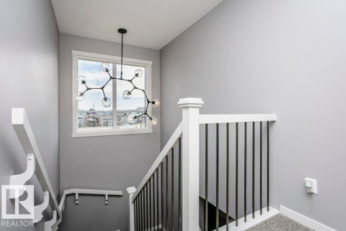 2423 16 Avenue, Edmonton, AB - Indoor Photo Showing Other Room