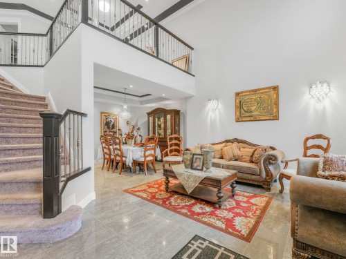 3313 Cameron Heights Landing Landing, Edmonton, AB - Indoor Photo Showing Living Room
