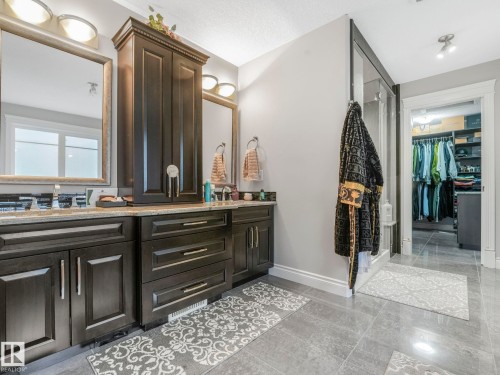 3313 Cameron Heights Landing Landing, Edmonton, AB - Indoor Photo Showing Bathroom