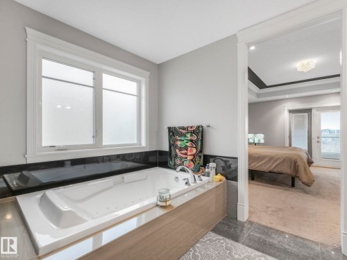 3313 Cameron Heights Landing Landing, Edmonton, AB - Indoor Photo Showing Bathroom