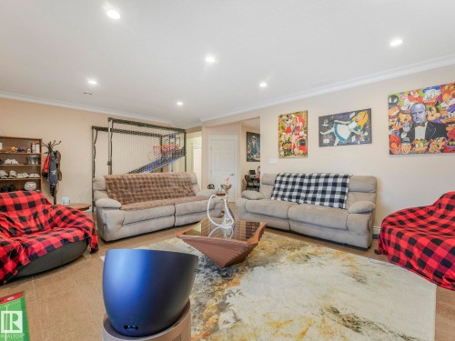 3313 Cameron Heights Landing Landing, Edmonton, AB - Indoor Photo Showing Living Room