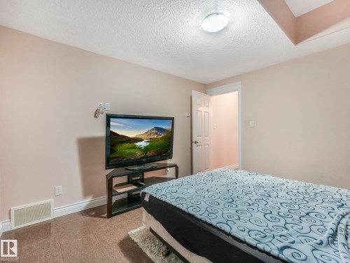 3313 Cameron Heights Landing Landing, Edmonton, AB - Indoor Photo Showing Bedroom