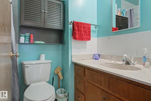 8115 169 Street, Edmonton, AB - Indoor Photo Showing Bathroom