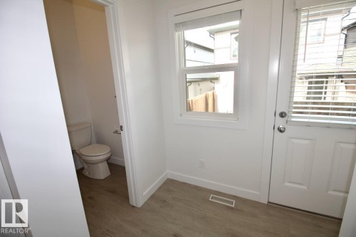 Upper 3862 Chrustawka Place Sw, Edmonton, AB - Indoor Photo Showing Other Room