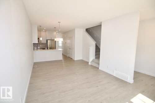 Upper 3862 Chrustawka Place Sw, Edmonton, AB - Indoor