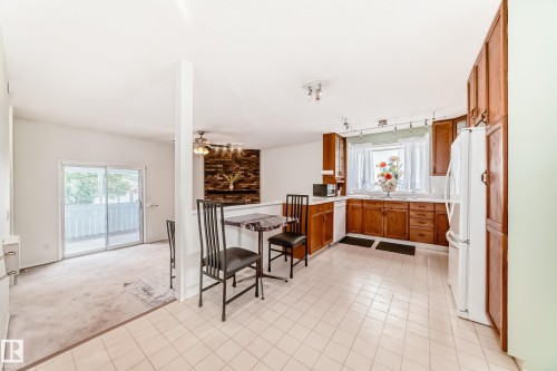 Kitchen - 14123 96 Street, Edmonton, AB 