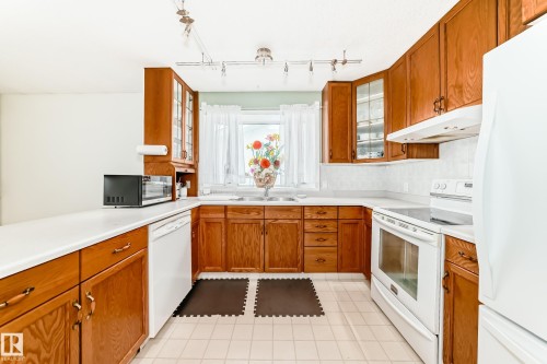 Kitchen - 14123 96 Street, Edmonton, AB 