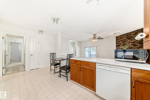 Kitchen - 14123 96 Street, Edmonton, AB 