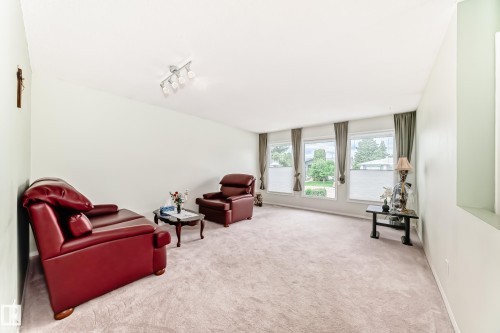 Sitting room - 14123 96 Street, Edmonton, AB 