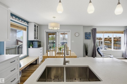 8915 8 Avenue, Edmonton, AB 