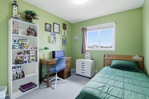 8915 8 Avenue, Edmonton, AB 