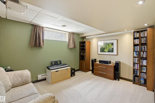 8915 8 Avenue, Edmonton, AB 