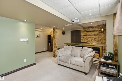 8915 8 Avenue, Edmonton, AB 