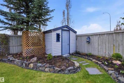 8915 8 Avenue, Edmonton, AB 