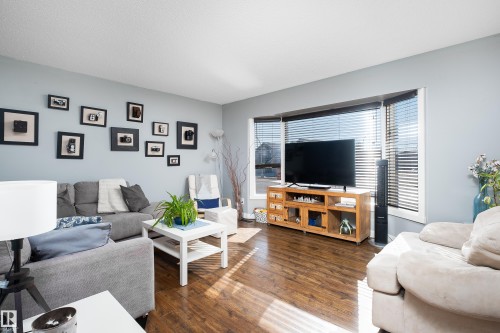 17828 91 Street, Edmonton, AB - Indoor Photo Showing Living Room