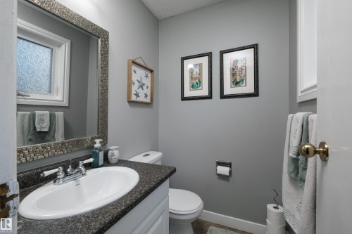 17828 91 Street, Edmonton, AB - Indoor Photo Showing Bathroom