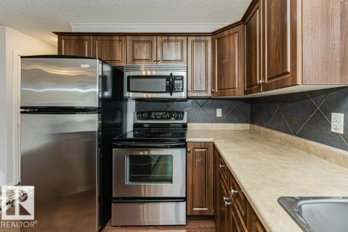 2314 Lemieux Place, Edmonton, AB - Indoor Photo Showing Kitchen With Stainless Steel Kitchen