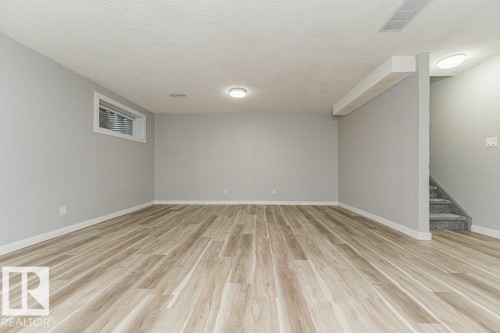 2314 Lemieux Place, Edmonton, AB - Indoor Photo Showing Other Room