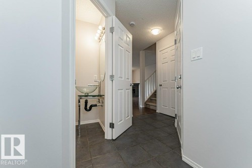 2314 Lemieux Place, Edmonton, AB - Indoor Photo Showing Other Room
