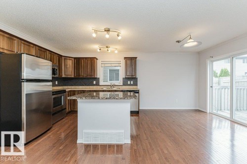 2314 Lemieux Place, Edmonton, AB - Indoor Photo Showing Kitchen
