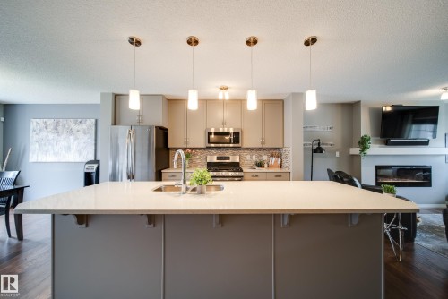 3365 Orchards Link Link, Edmonton, AB - Indoor Photo Showing Kitchen With Stainless Steel Kitchen With Upgraded Kitchen