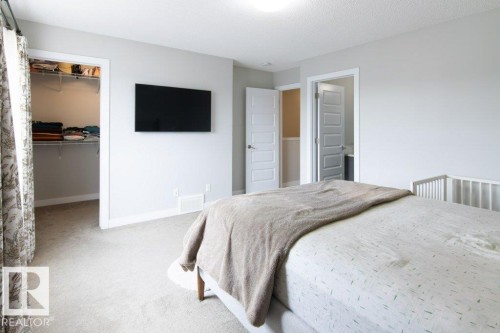215 Southfork Drive, Leduc, AB - Indoor Photo Showing Bedroom