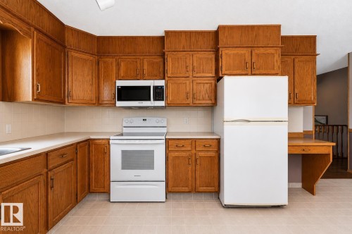 5536 42 Street, Drayton Valley, AB - Indoor Photo Showing Kitchen