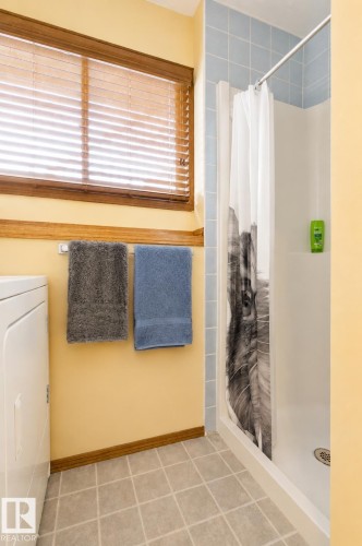 5536 42 Street, Drayton Valley, AB - Indoor Photo Showing Bathroom