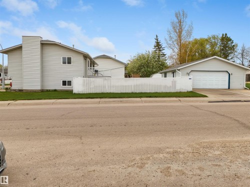5536 42 Street, Drayton Valley, AB - Outdoor