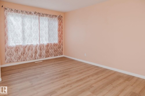 196 Roseland Village, Edmonton, AB - Indoor Photo Showing Other Room