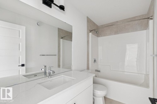 5132 Cawsey Bend Sw, Edmonton, AB - Indoor Photo Showing Bathroom