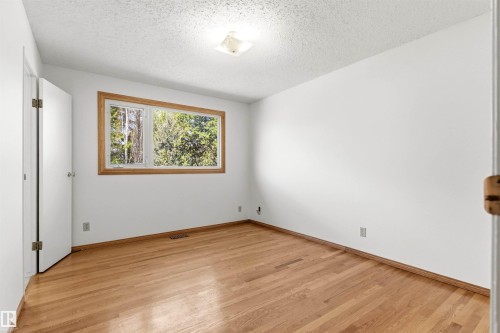 74 Andrew Crescent, St. Albert, AB - Indoor Photo Showing Other Room