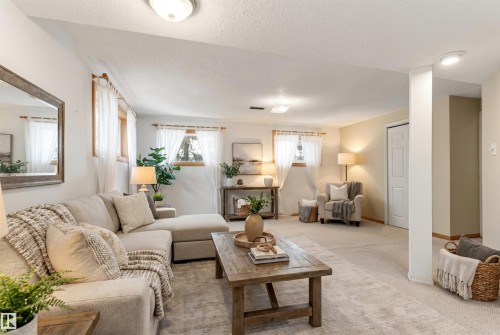 74 Andrew Crescent, St. Albert, AB - Indoor Photo Showing Living Room