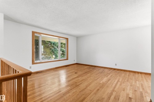74 Andrew Crescent, St. Albert, AB - Indoor Photo Showing Other Room