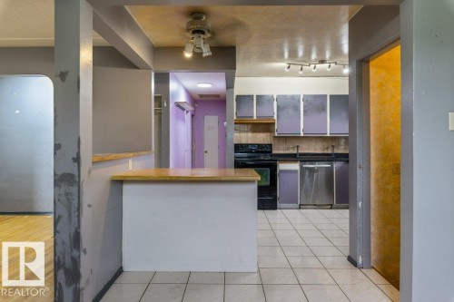 13218 116 Avenue, Edmonton, AB - Indoor Photo Showing Kitchen
