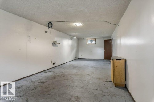 13218 116 Avenue, Edmonton, AB - Indoor Photo Showing Garage