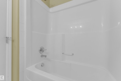 440 3425 19 Street, Edmonton, AB - Indoor Photo Showing Bathroom