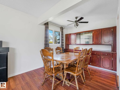 17603 84 Avenue Nw, Edmonton, AB - Indoor Photo Showing Dining Room