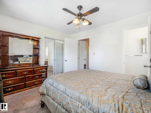 17603 84 Avenue Nw, Edmonton, AB - Indoor Photo Showing Bedroom