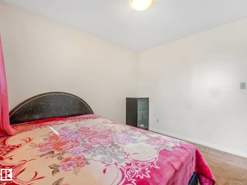 17603 84 Avenue Nw, Edmonton, AB - Indoor Photo Showing Bedroom