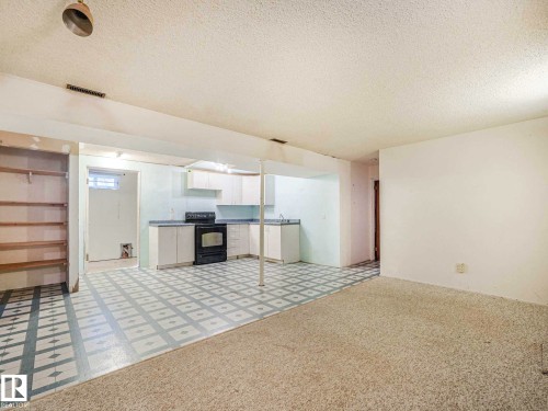 17603 84 Avenue Nw, Edmonton, AB - Indoor